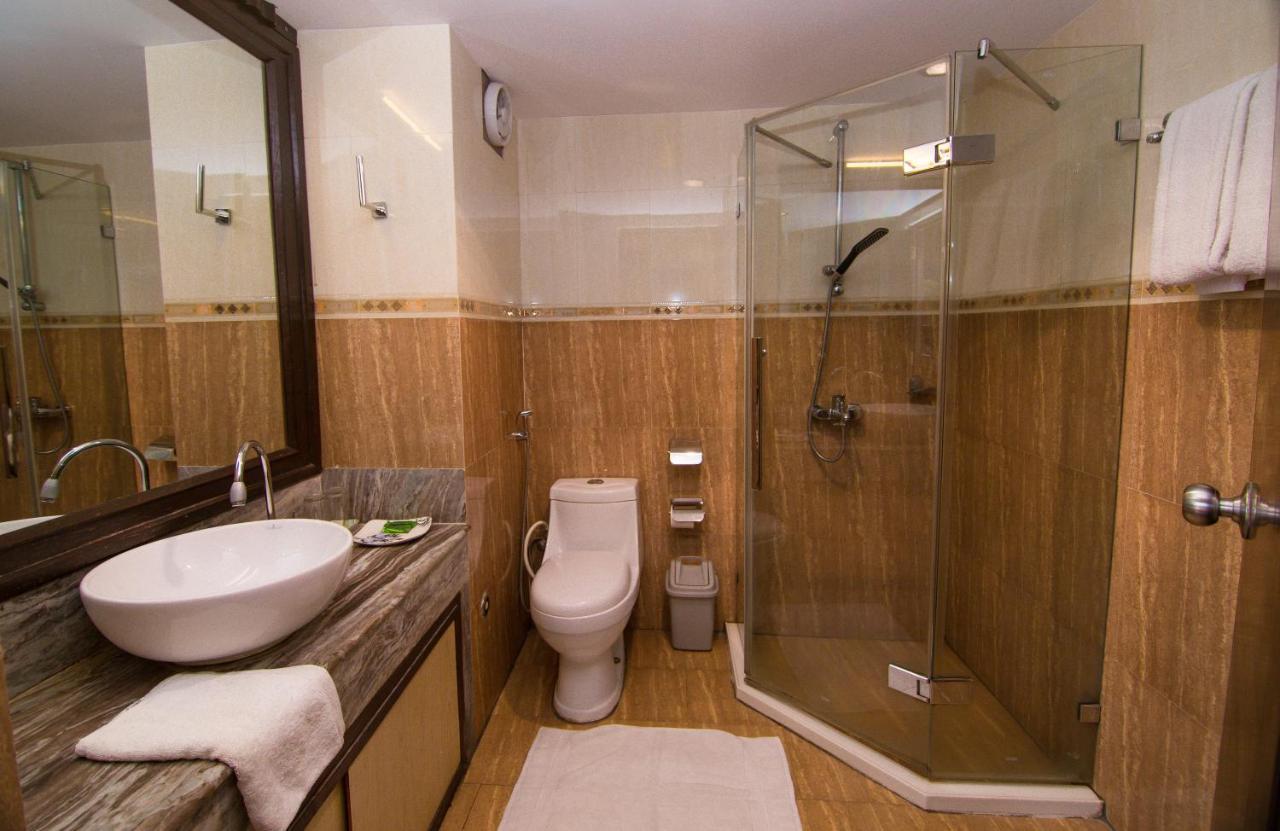 Hotel The Kantipur Pokhara Zewnętrze zdjęcie